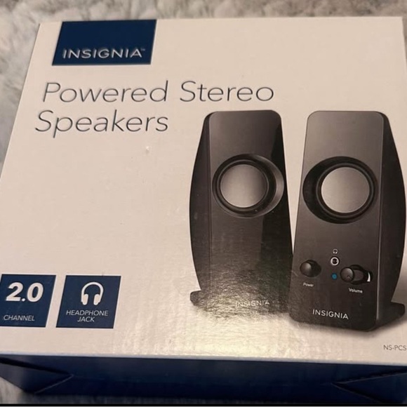 Insignia Other - Insignia Black Powered Stereo Speakers